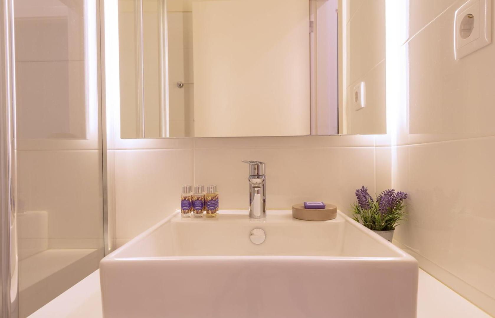 Guestready - Catorze De Outubro Houses 423 Вила-Нова-ди-Гая Экстерьер фото
